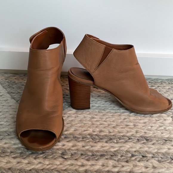 Steve Madden Sandals - Picture 7 of 7